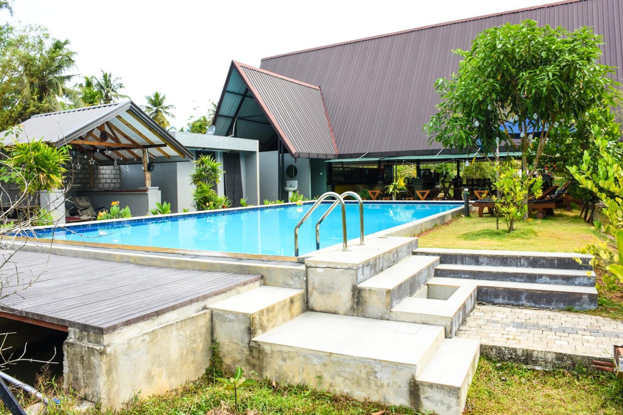 Steps Garden Resort Negombo Exteriör bild