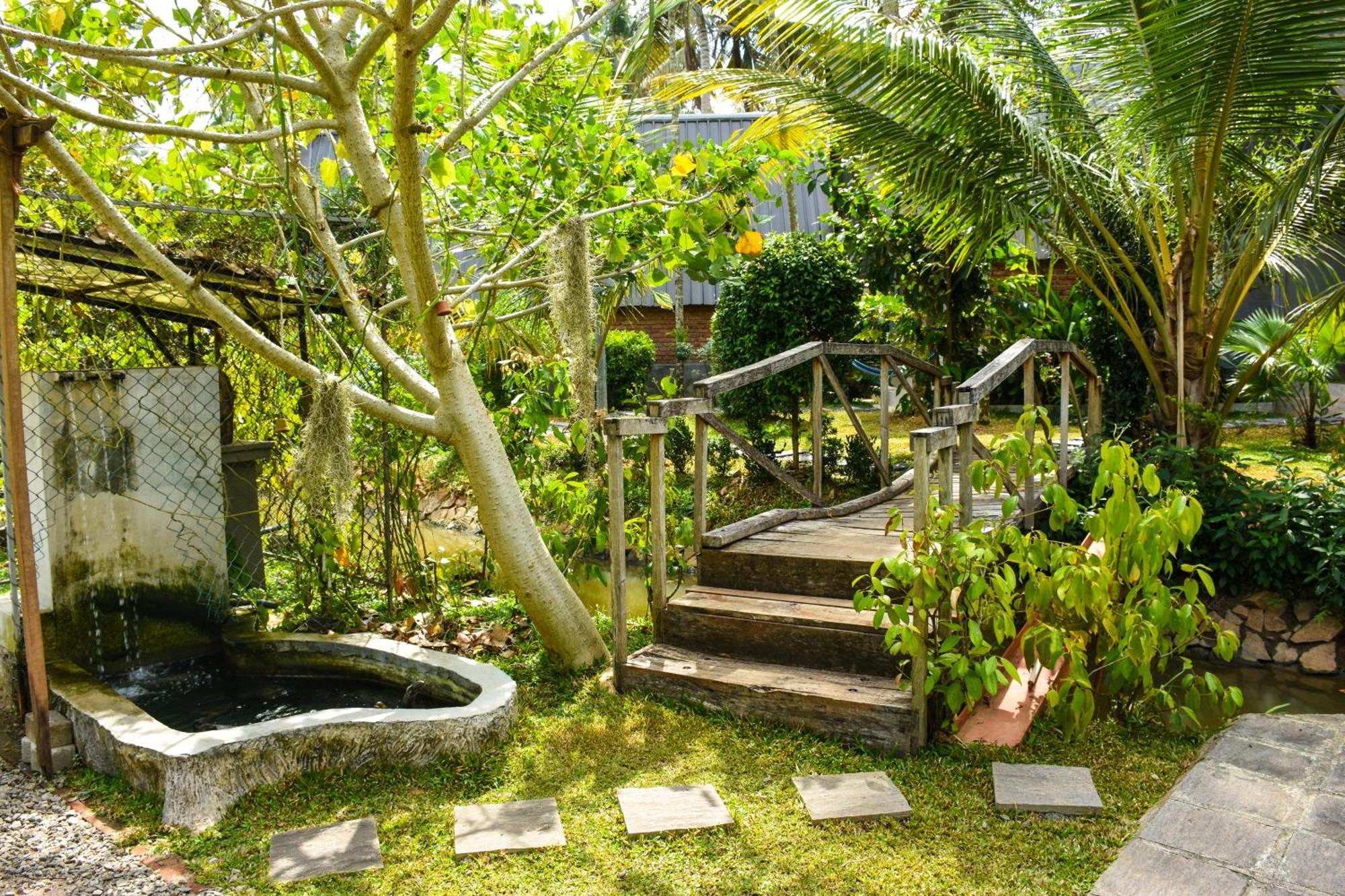 Steps Garden Resort Negombo Exteriör bild