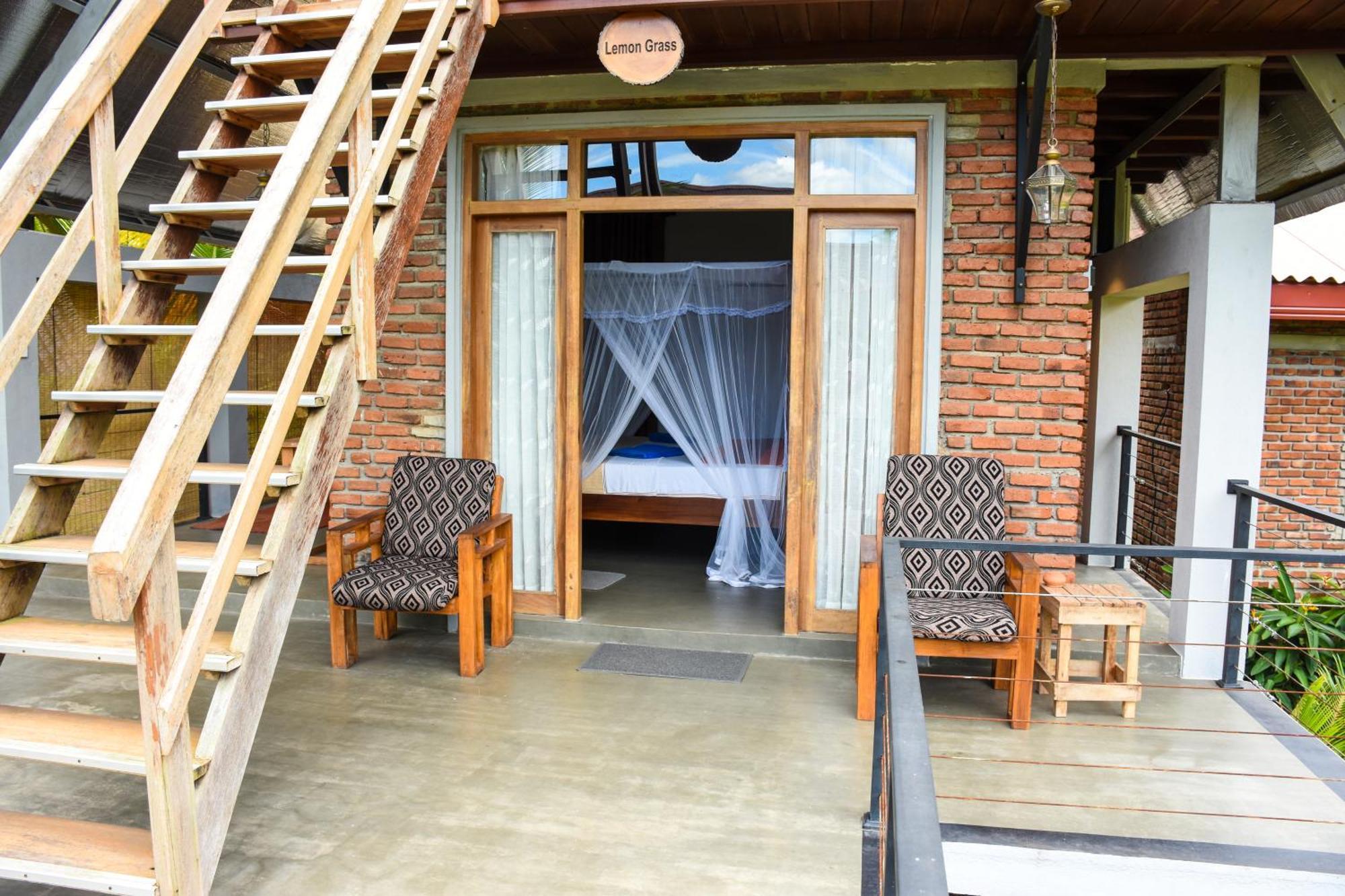 Steps Garden Resort Negombo Exteriör bild