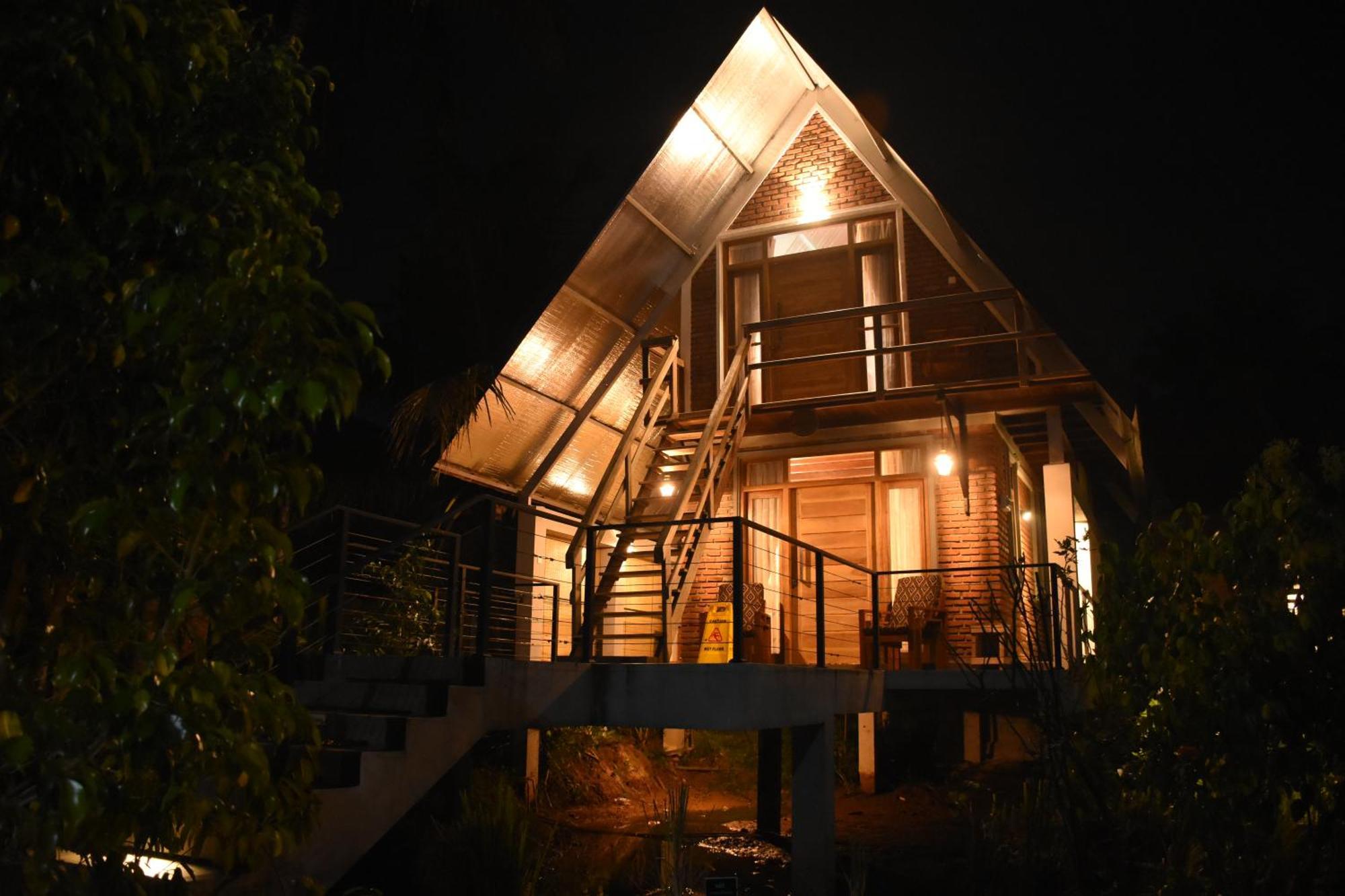 Steps Garden Resort Negombo Exteriör bild