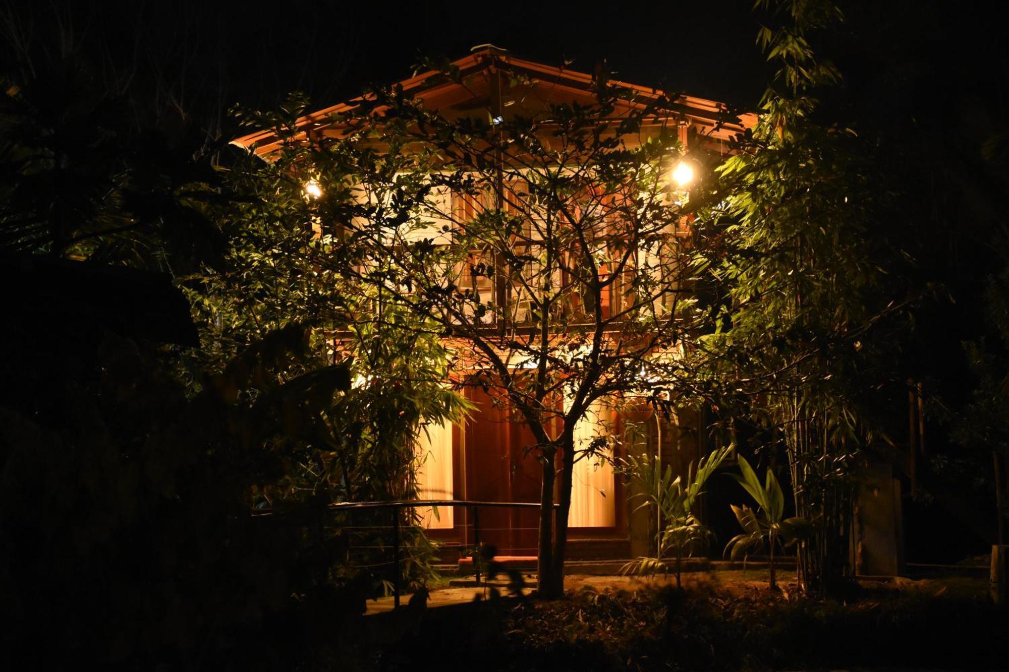 Steps Garden Resort Negombo Exteriör bild