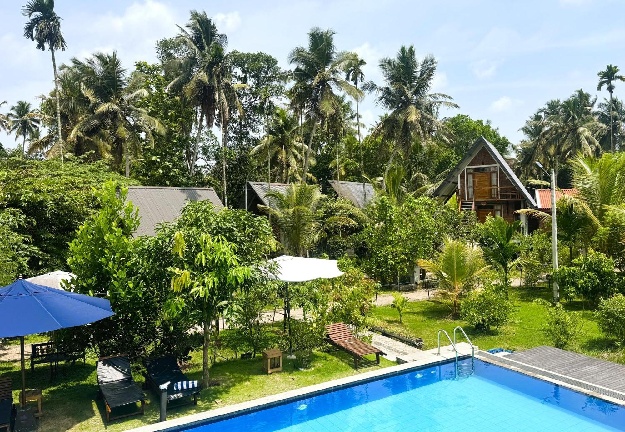 Steps Garden Resort Negombo Exteriör bild